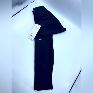 NWT ALO Warm Airlift High Waist Legging